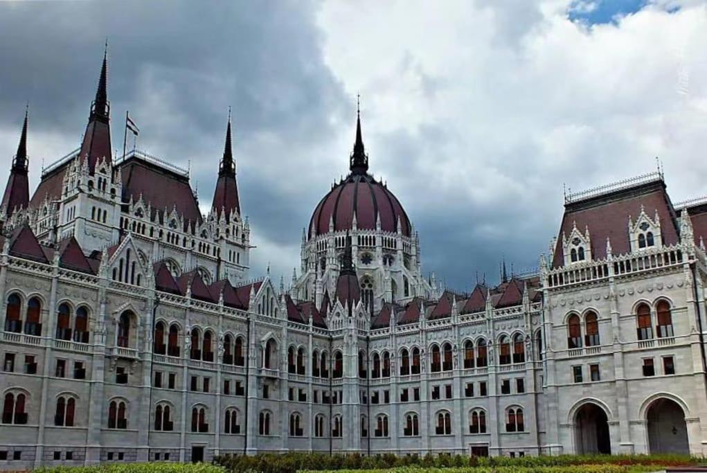 1#Parliament Sunflower Apartments Room Budapest Luaran gambar